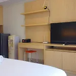 Strategic Studio Apartment At Beverly Dago With Mountain View By Travelio